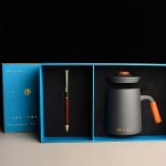 紫砂杯、紅木簽字筆商務(wù)套裝